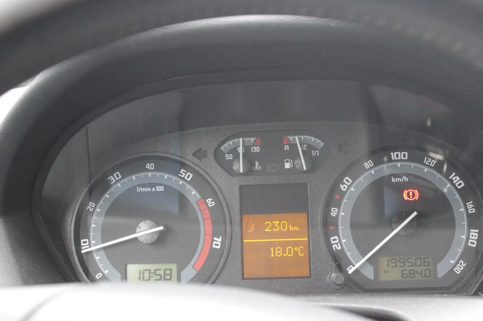 Skoda Fabia 1.4-16V Spirit+ Fekete - 2