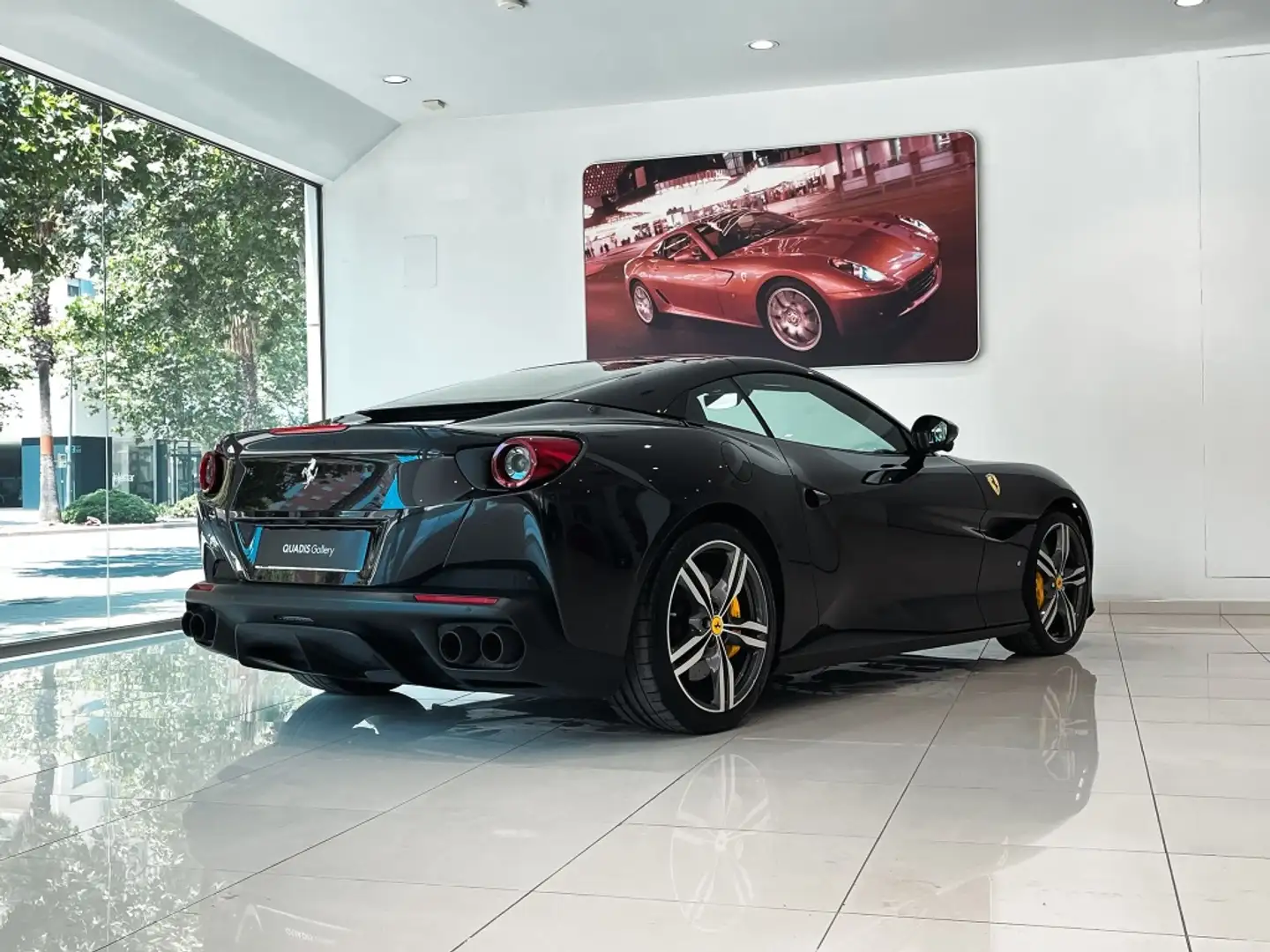 Ferrari Portofino Negro - 2