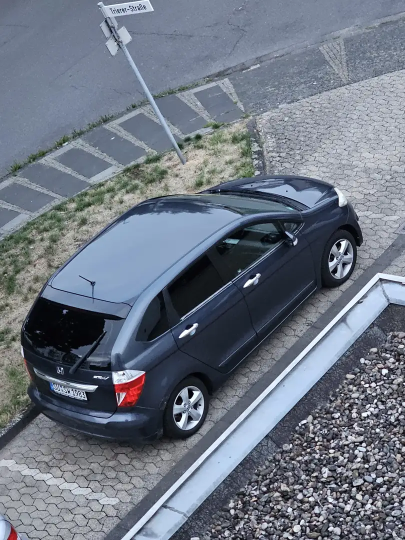 Honda FR-V 2.0 Executive - 1