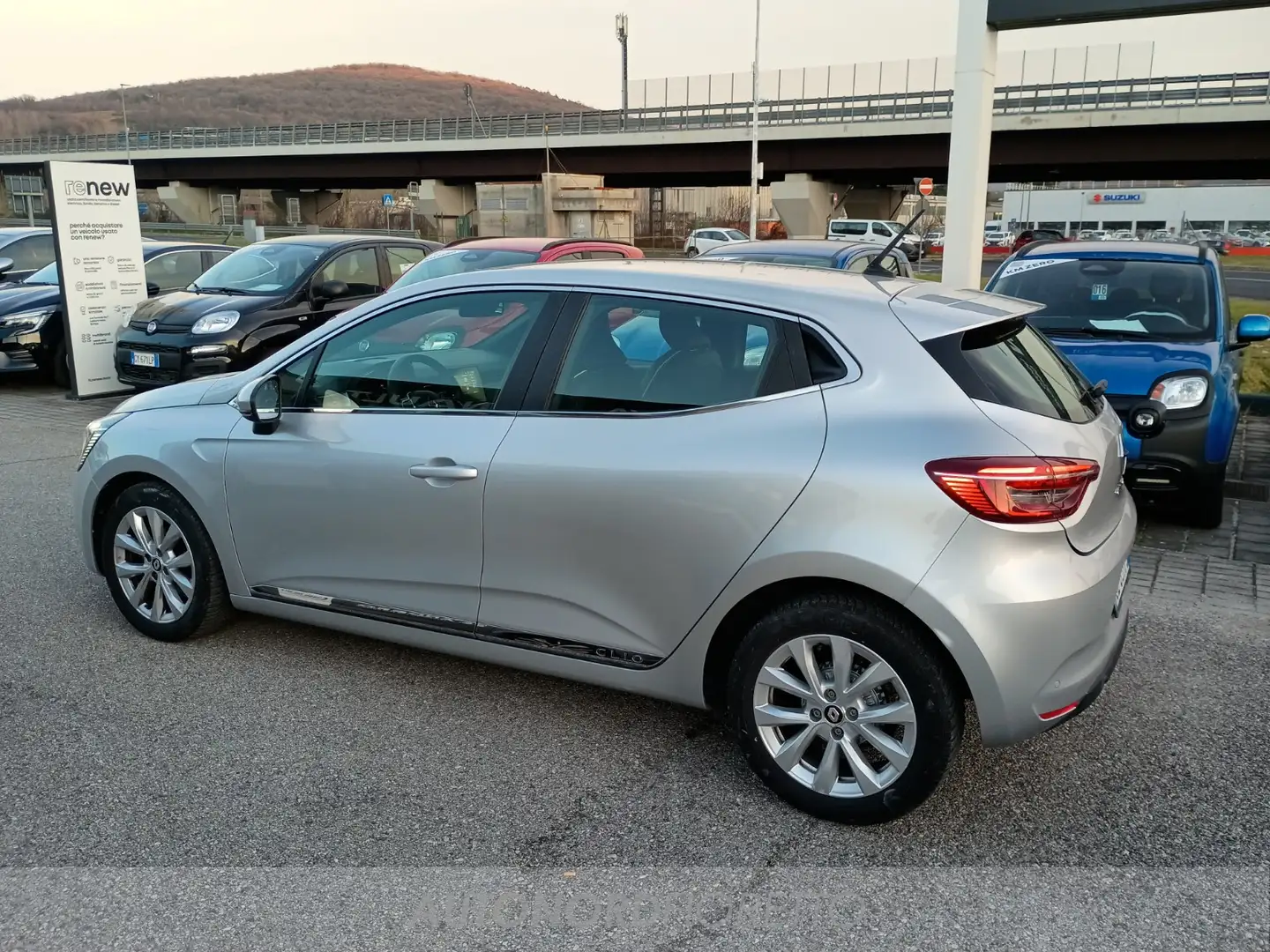 Renault Clio 1.0 tce intens 90cv my21 Gris - 2