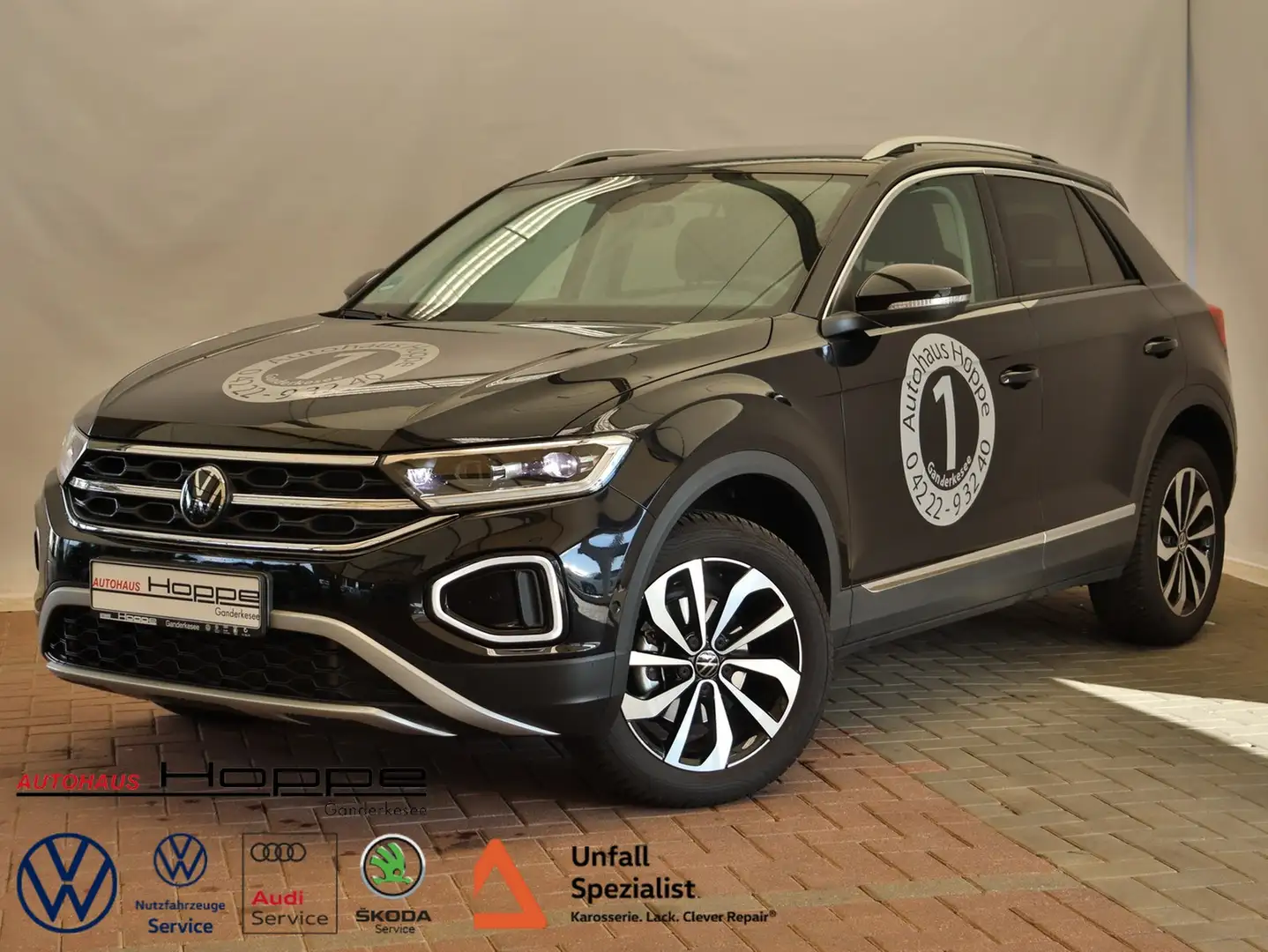 Volkswagen T-Roc Style 1.5 l TSI DSG+AHK+RFK+NAVI Schwarz - 1