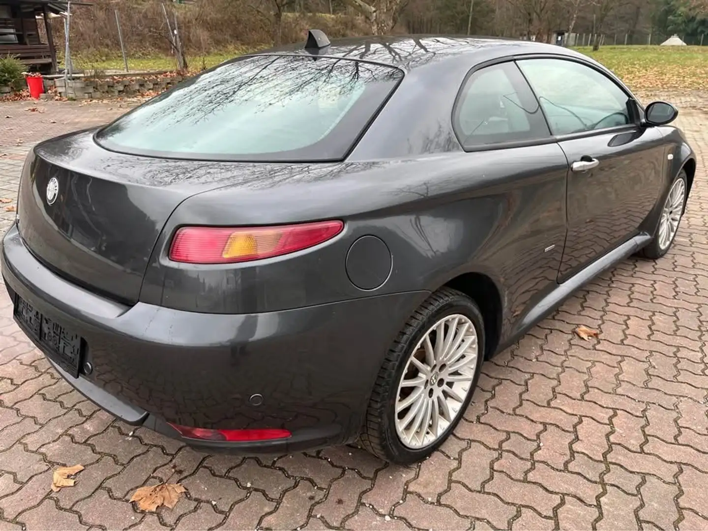 Alfa Romeo GT Alfa GT 1,9 JTDM 16V Distinctive Distinctive Schwarz - 2