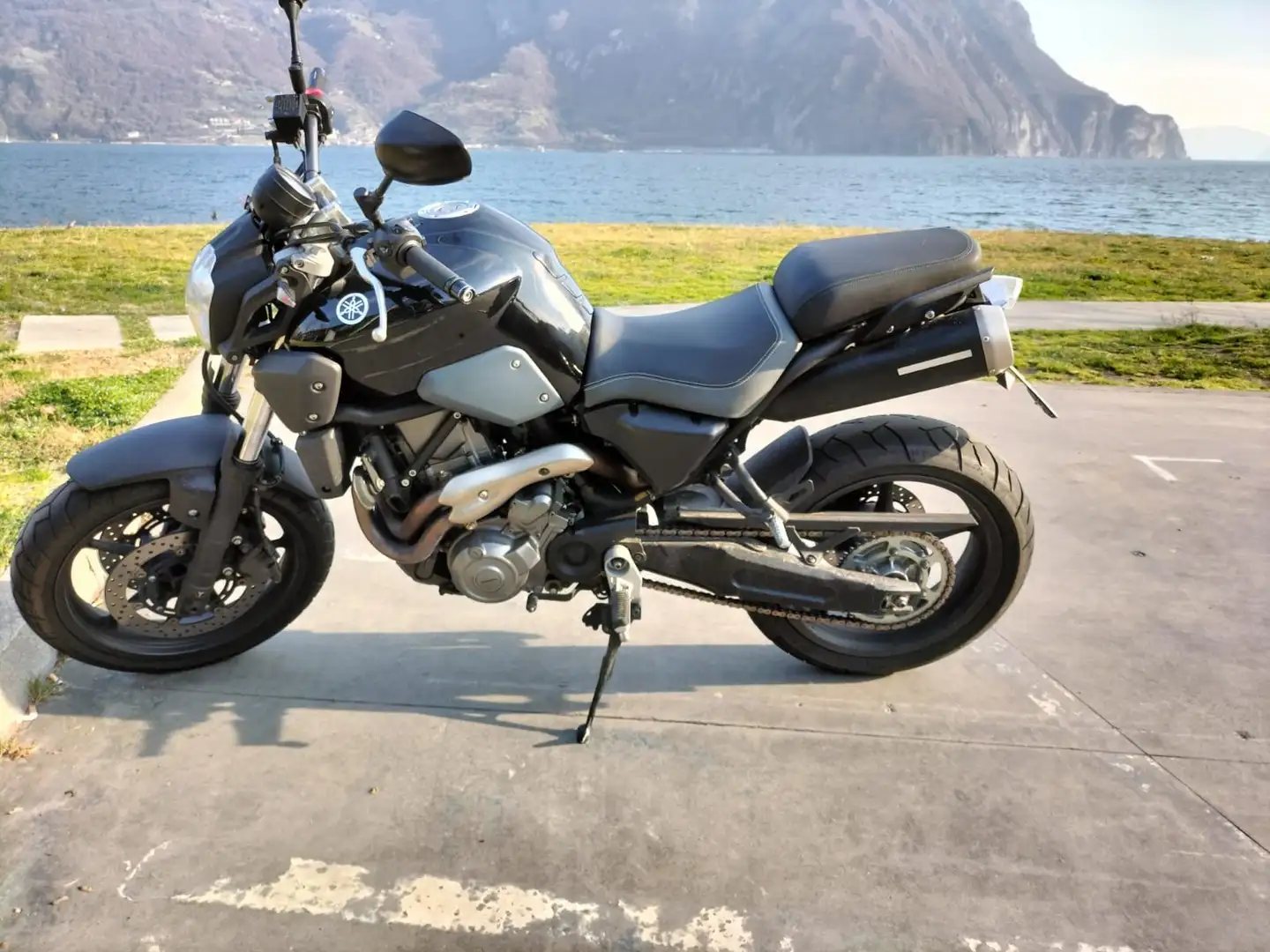 Yamaha MT-03 Nero - 2