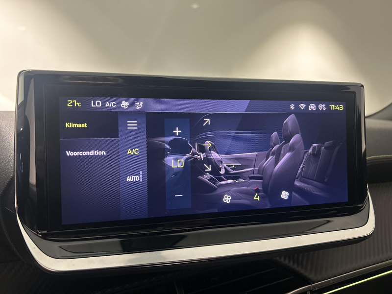 Peugeot e-2008 EV GT 54 kWh | Panoramadak | Elek. Verstelbare Bes — photo 11