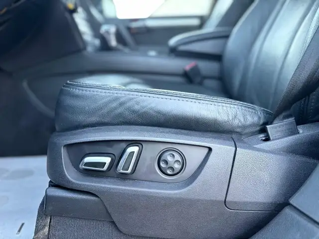 Audi Q7 view 27