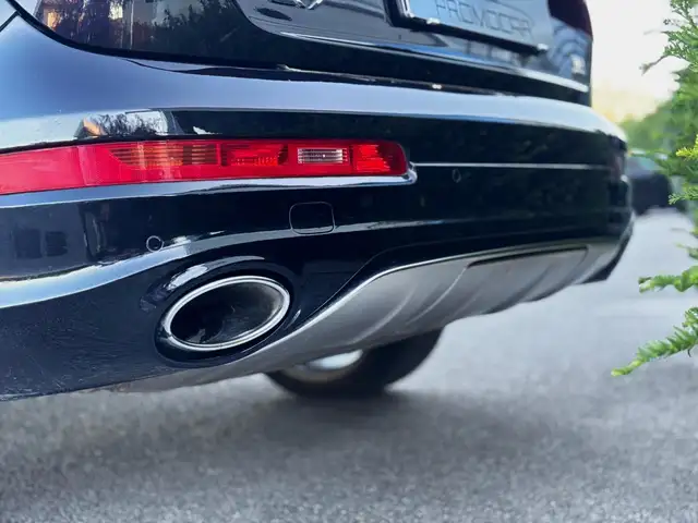 Audi Q7 view 30