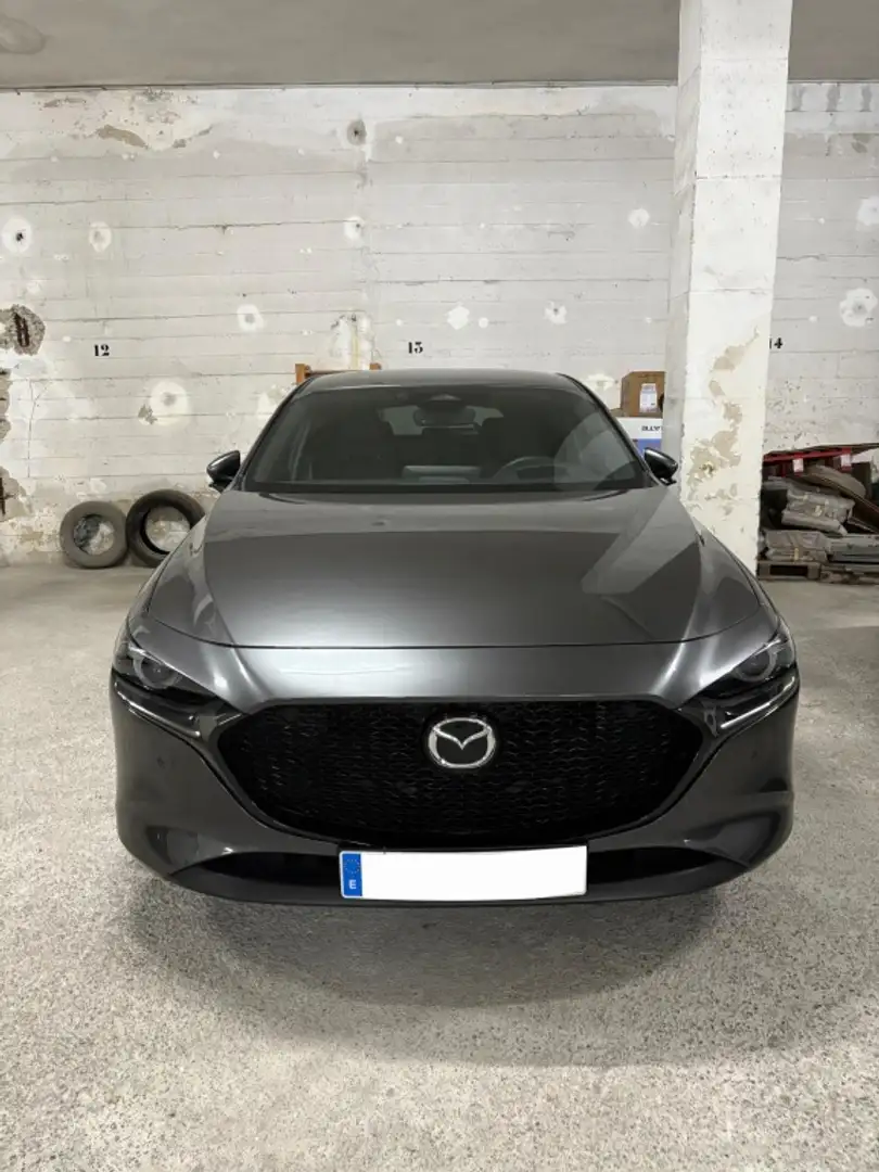Mazda 3 Sedán 2.0 e-Skyactiv-G Exclusive-line Plus 110kW Grijs - 1