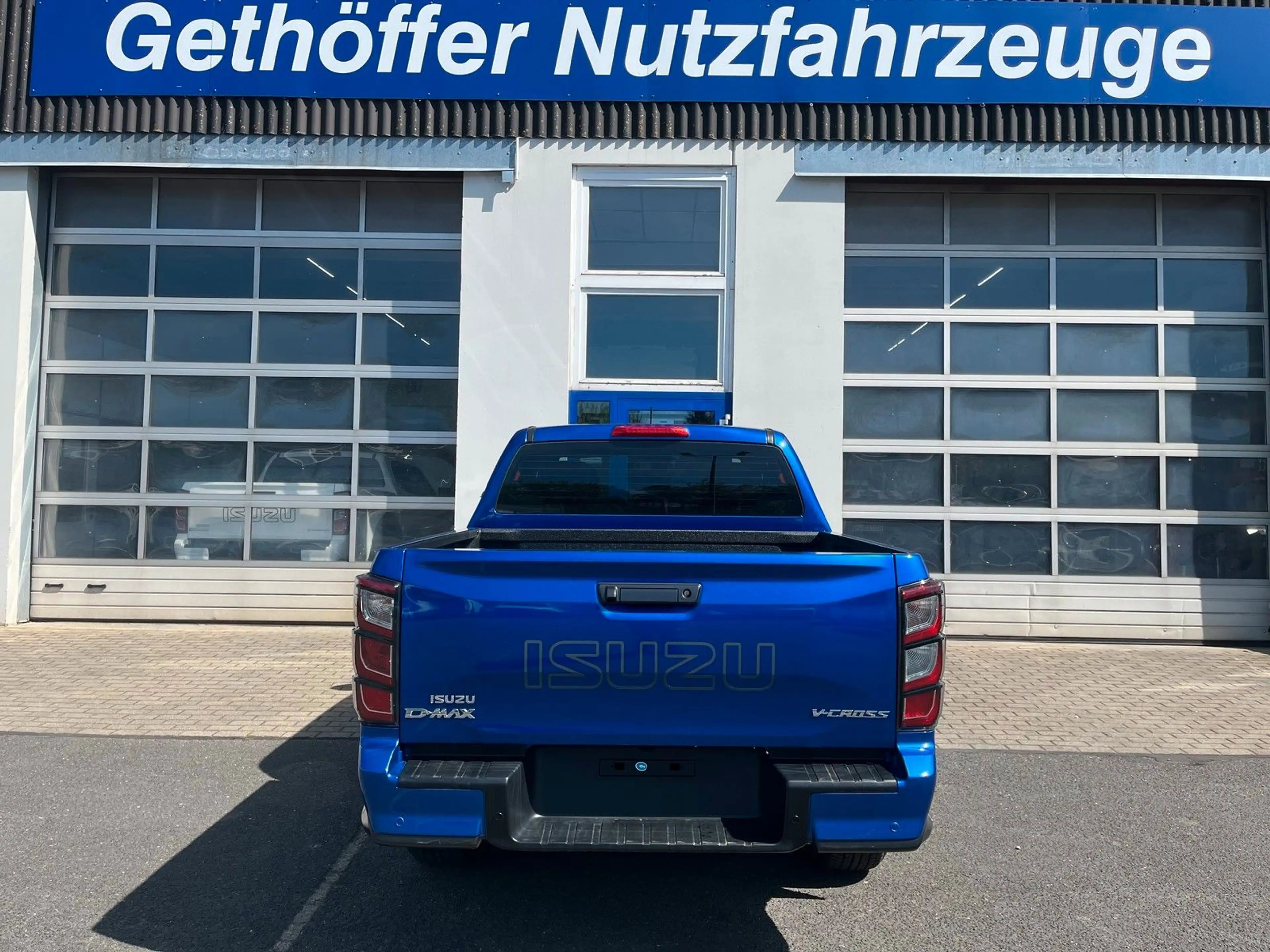 Isuzu D-Max Double Cab V-Cross AT +SOFORT+ — photo 9