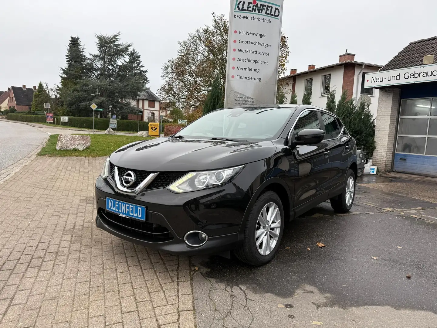 Nissan Qashqai 1.5 dCi DPF Navi-PDC-Rcam-Sitzhzg.-GRA-MFA-Lich... Schwarz - 1