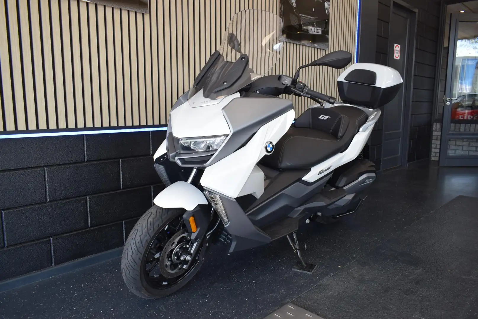 BMW C 400 GT 2x BMW 2023/2024 UNIEK !! Km 910 !! Wit - 1