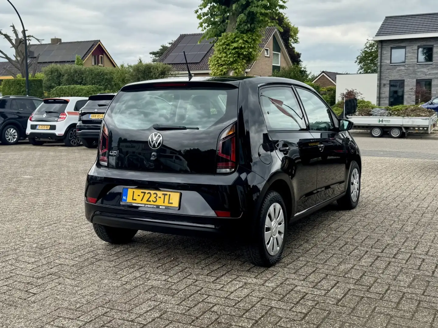 Volkswagen up! 1.0 Airco Origineel Nederlands Bluetooth DAB Noir - 2