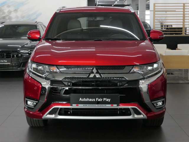 Mitsubishi Outlander PHEV Plus Spirit 4WD CARPLAY/AHK/LED!