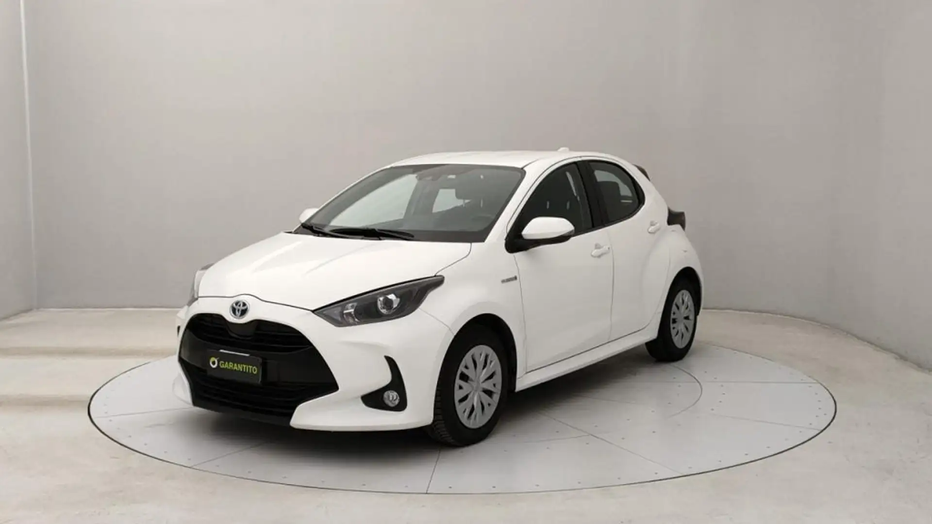 Toyota Yaris 1.5h Active Blanc - 1