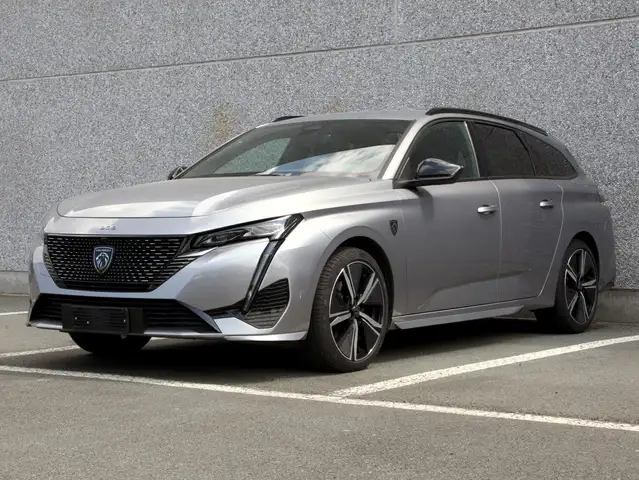 Peugeot 308 SW GT BENZINE 130PK EAT8