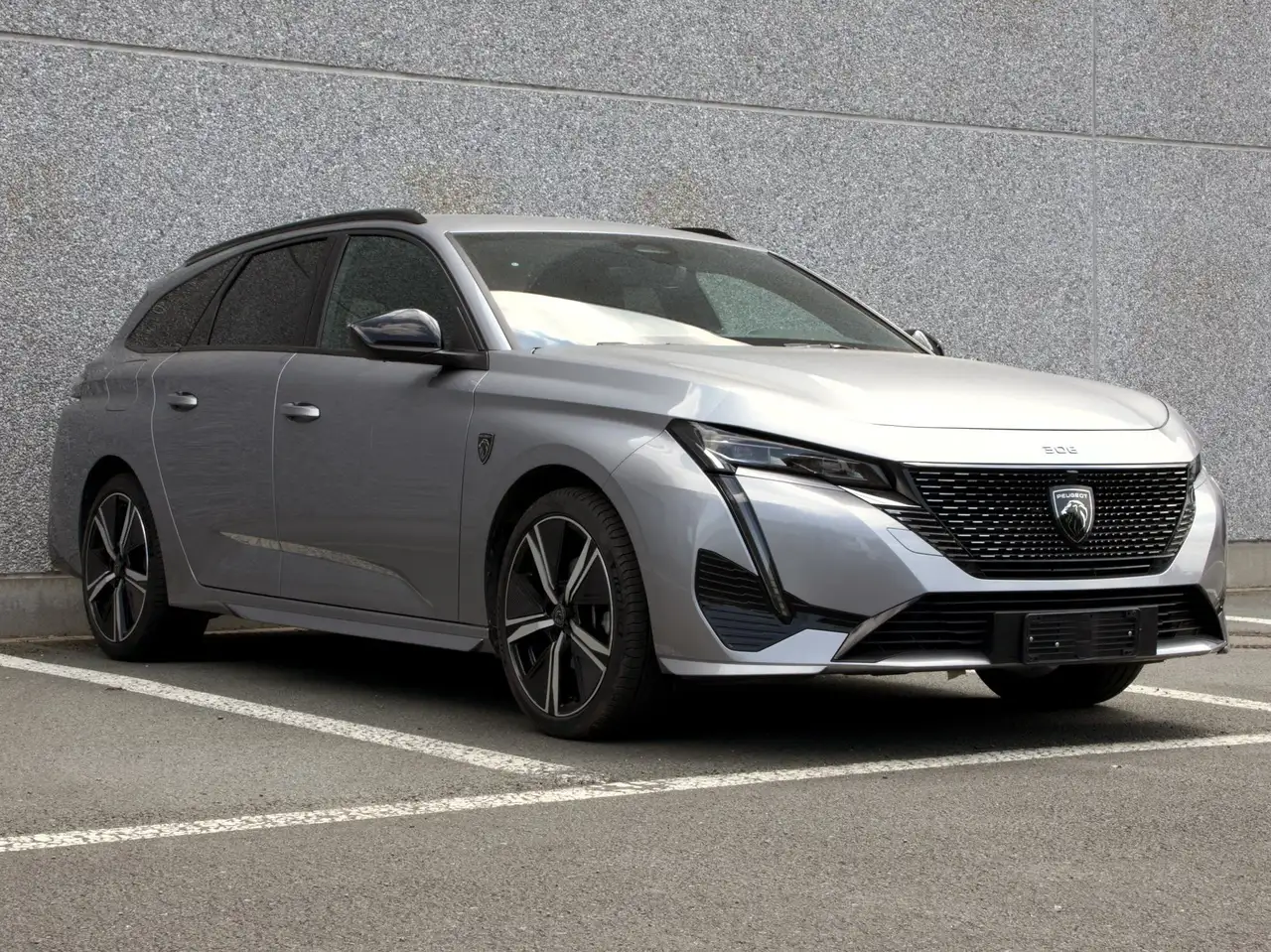 Peugeot 308 SW GT BENZINE 130PK EAT8 3
