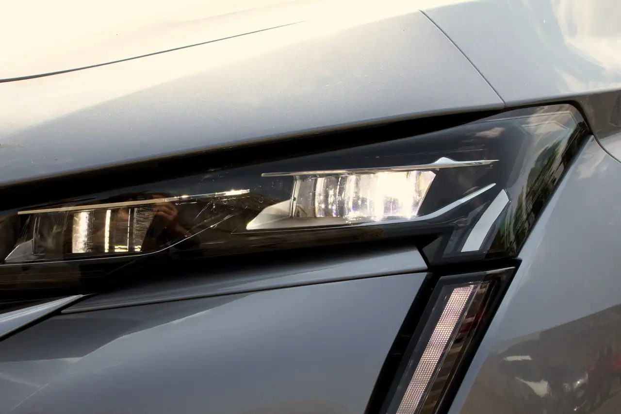 Peugeot 308 SW GT BENZINE 130PK EAT8 8