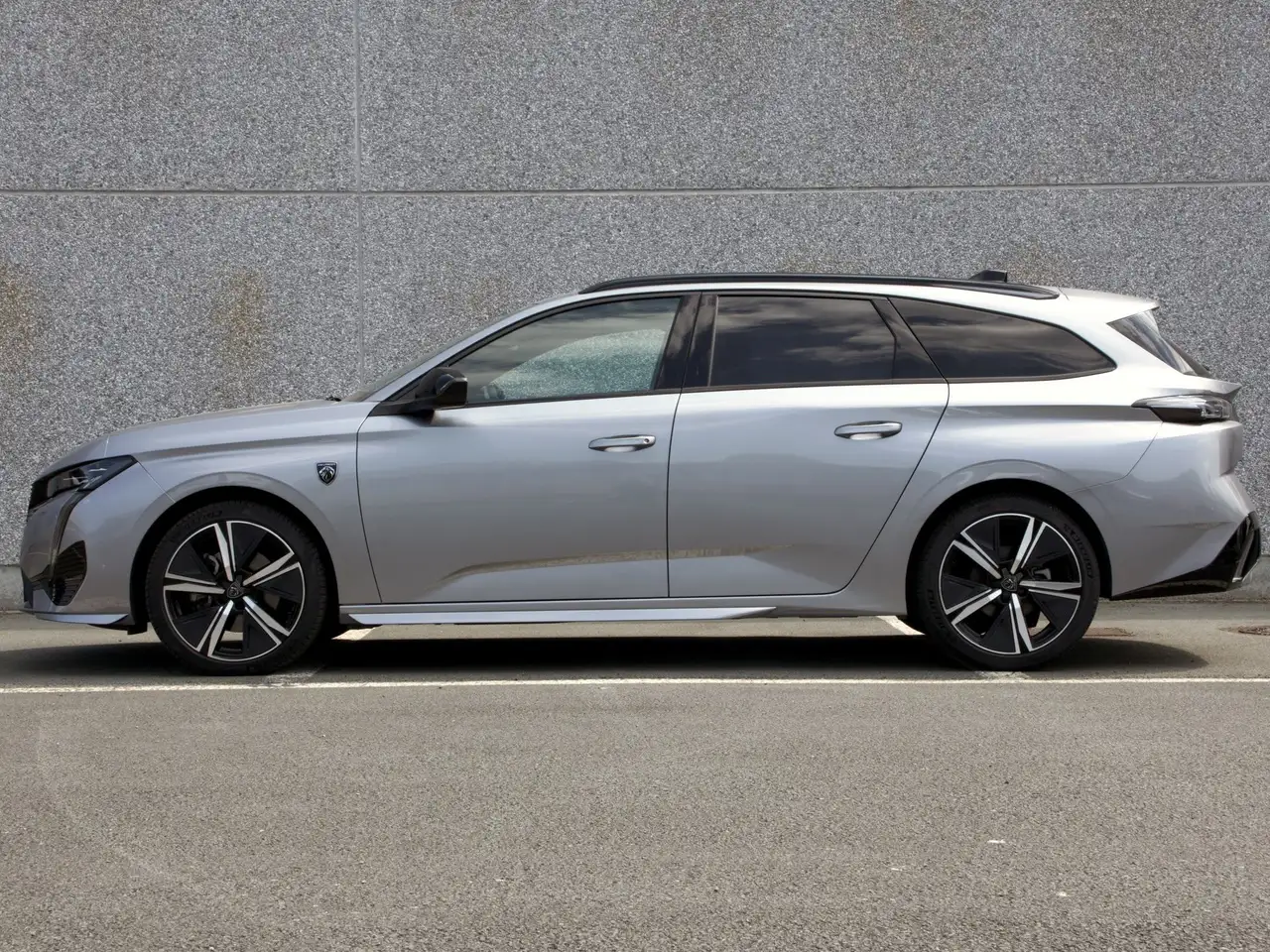 Peugeot 308 SW GT BENZINE 130PK EAT8 5