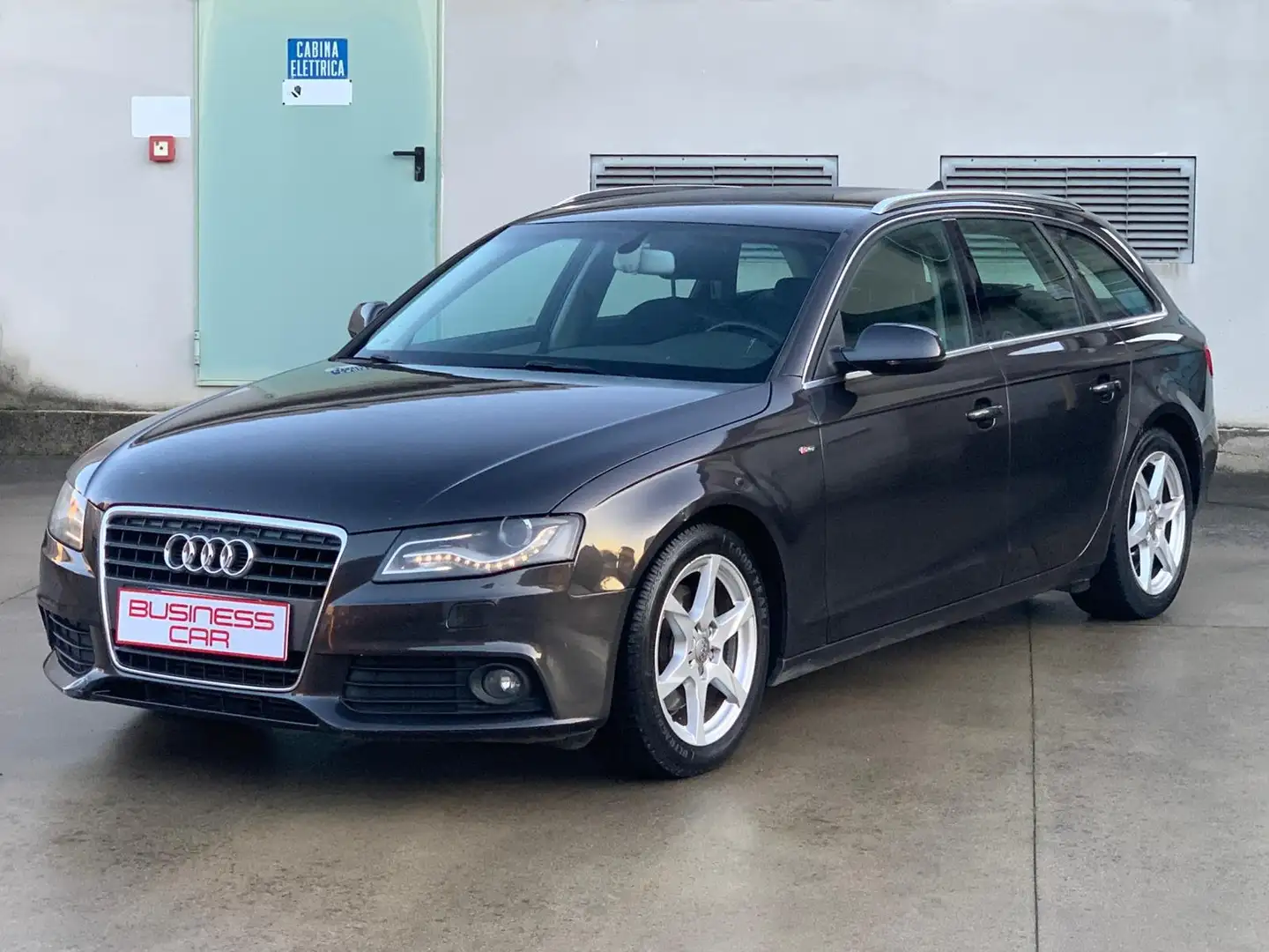 Audi A4 AVANT S-LINE MANUALE 143CV!!! Grigio - 1