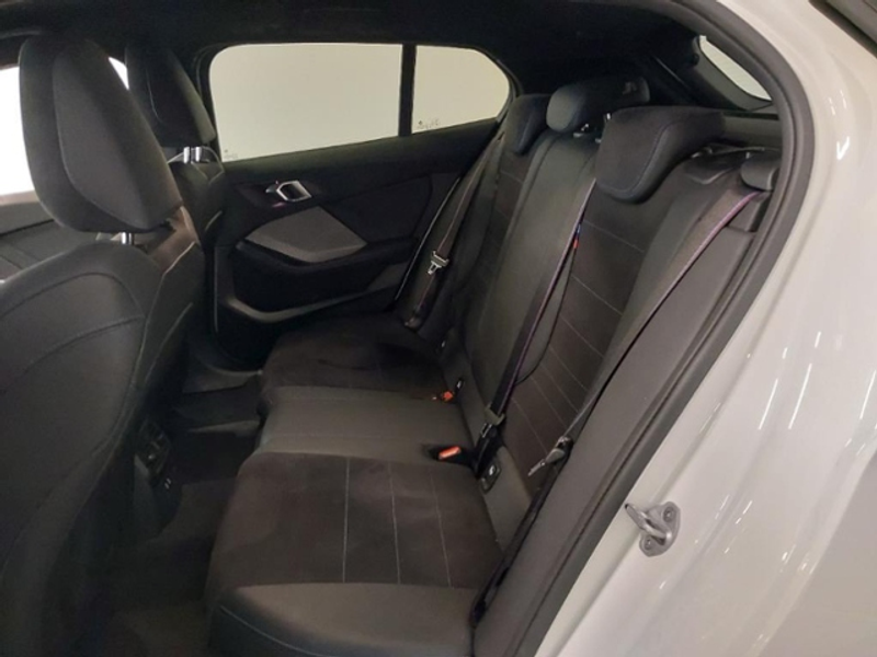 BMW 120 i  M Sport PRO AHK Massage 360° 19Zoll — photo 9