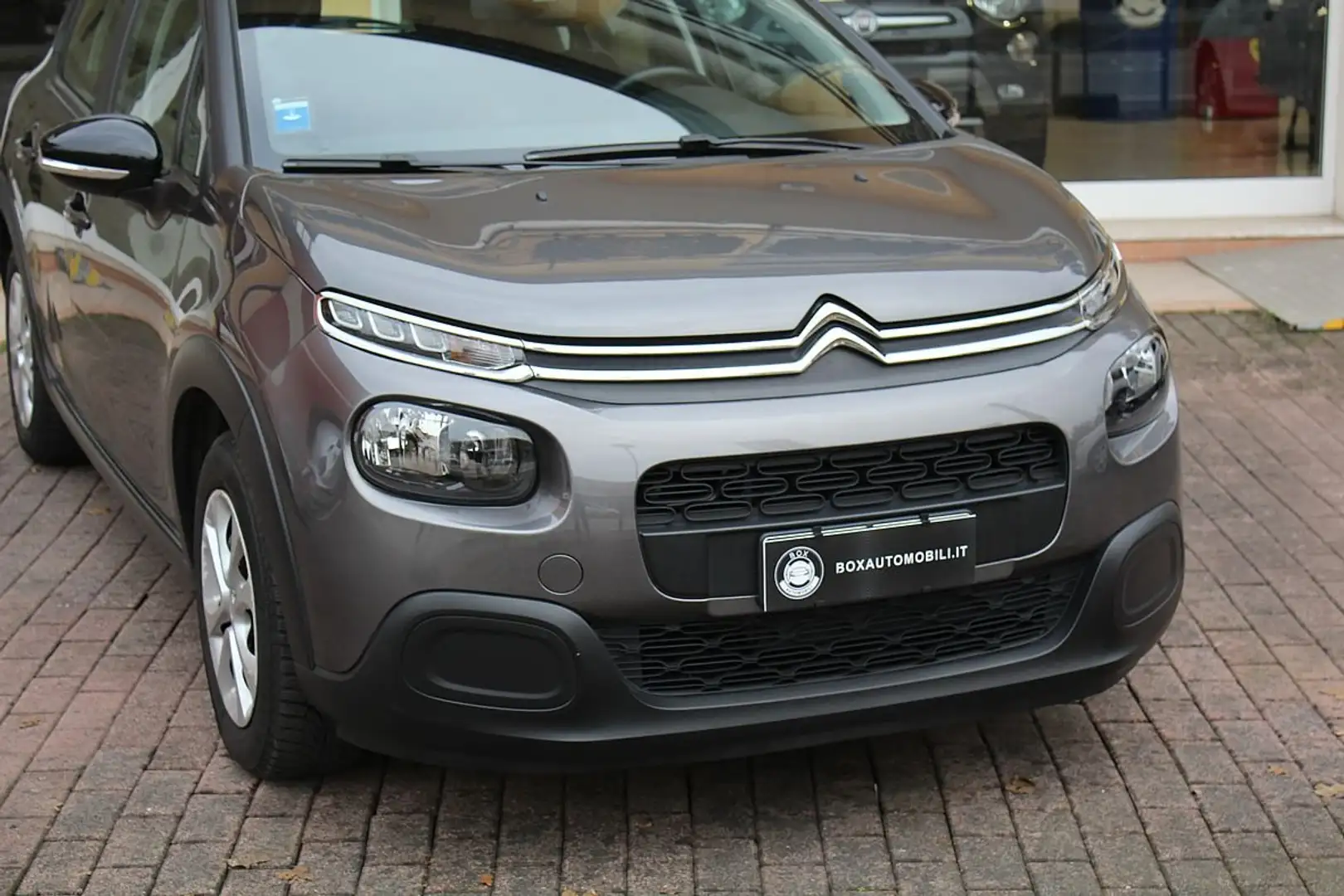 Citroen C3 C3 1.2 puretech Feel 82cv neopatentati Grigio - 2