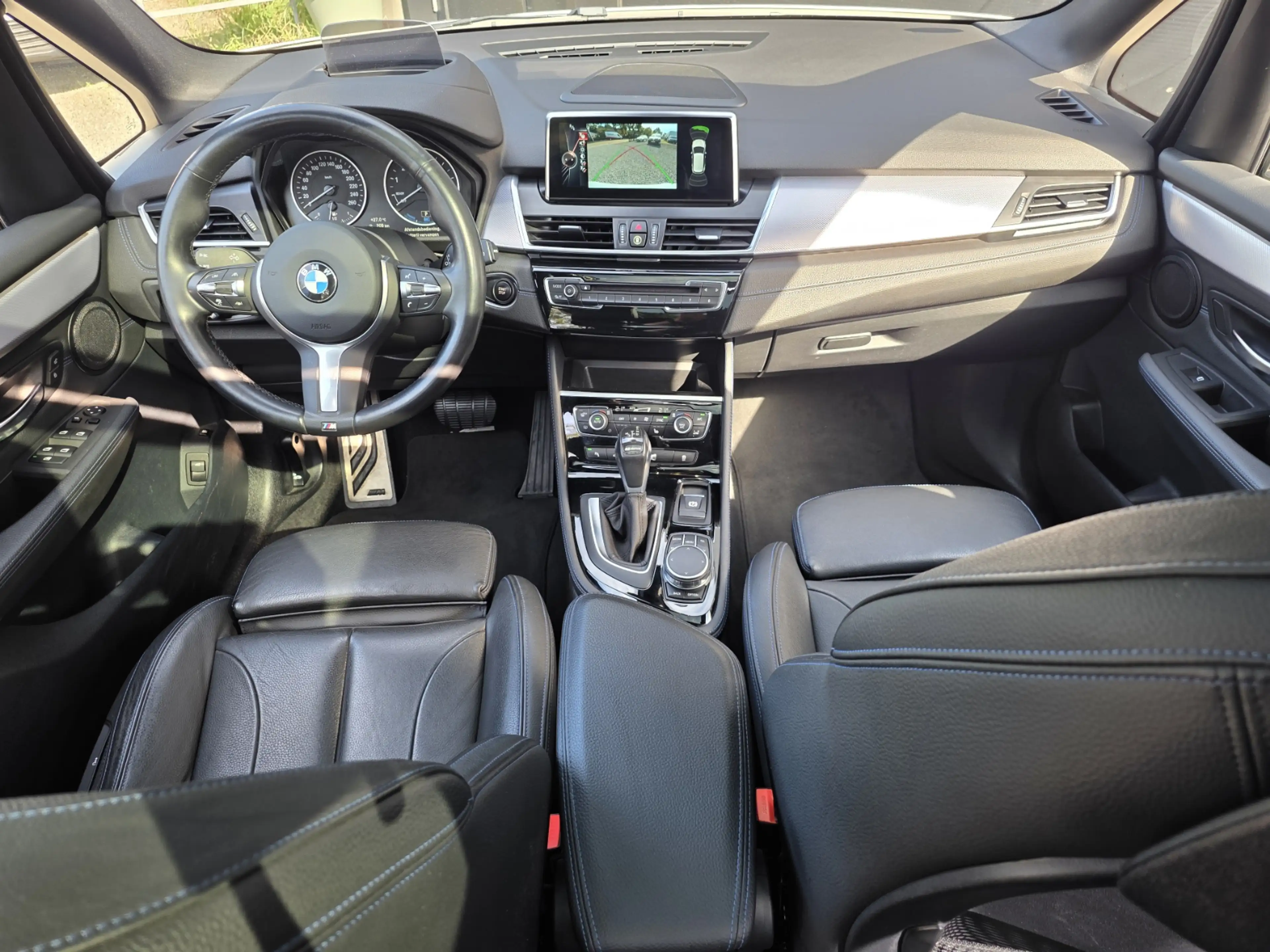 BMW 225 2-serie Active Tourer 225xe M-Sport - Centennial H — photo 11