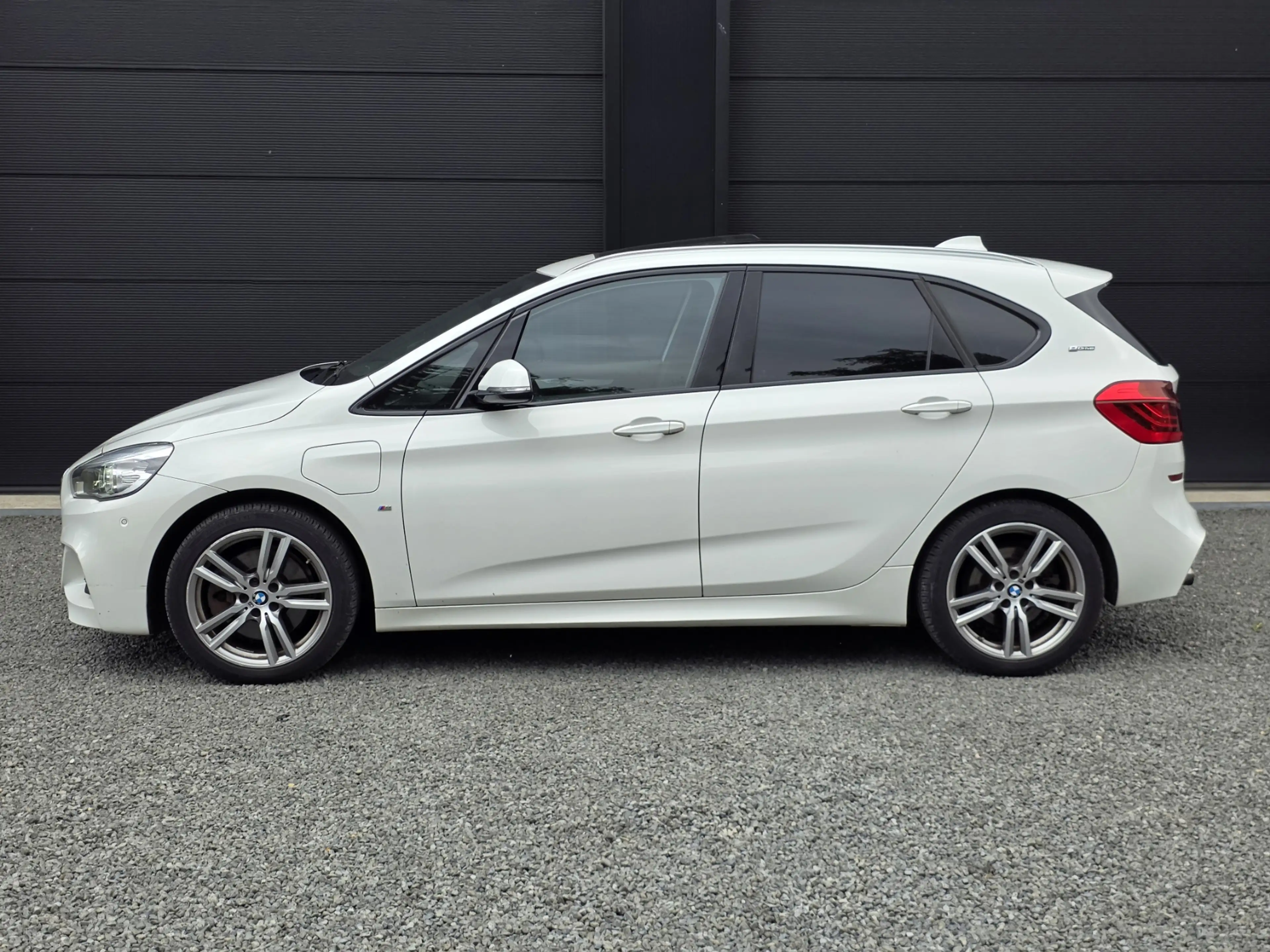 BMW 225 2-serie Active Tourer 225xe M-Sport - Centennial H — photo 4