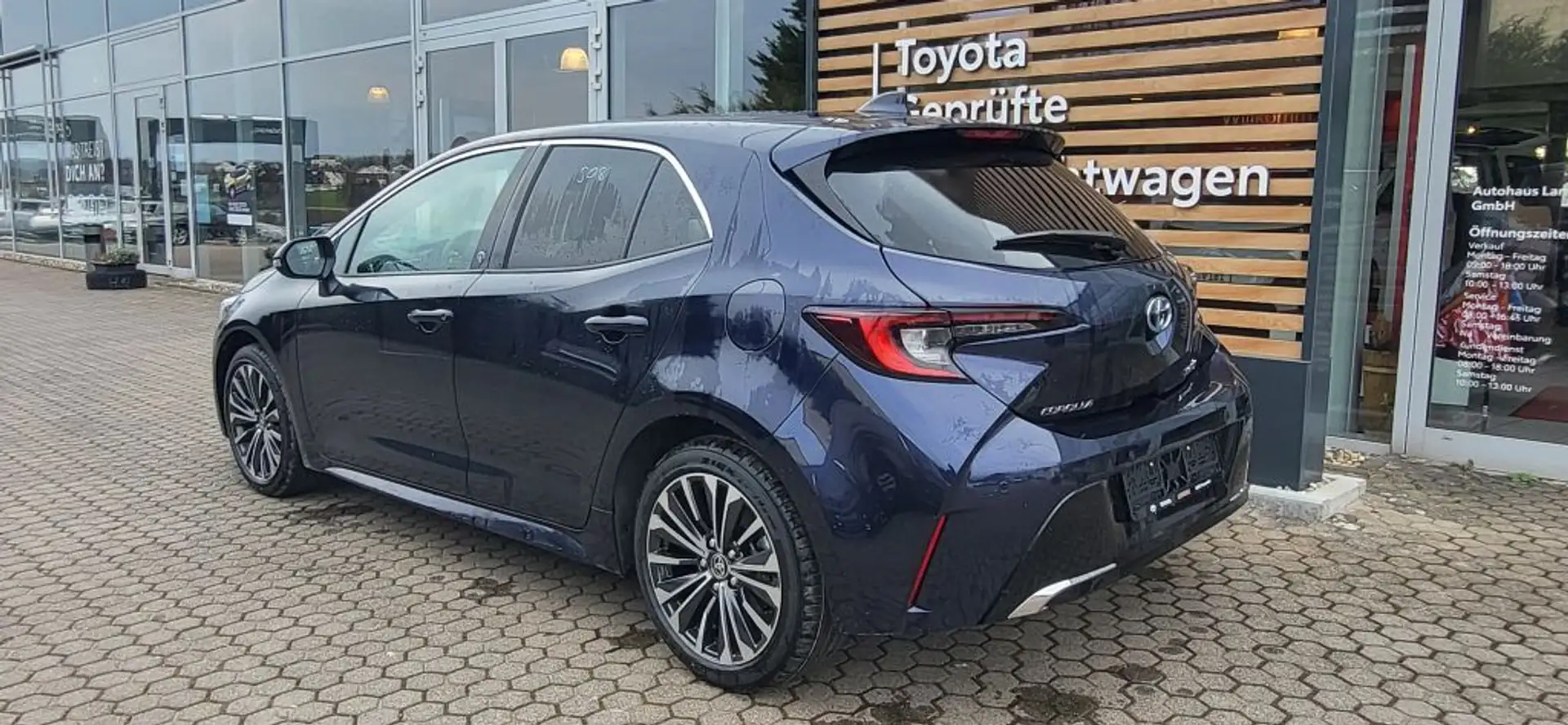 Toyota Corolla 1.8 Hybrid Team Deutschland Bleu - 2