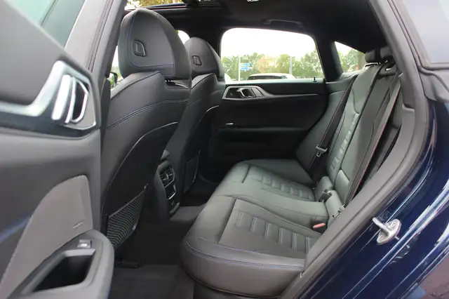 BMW I4 view 12