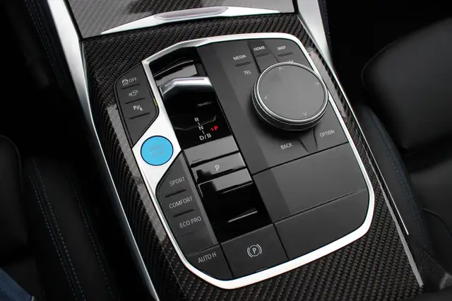 BMW I4 view 30