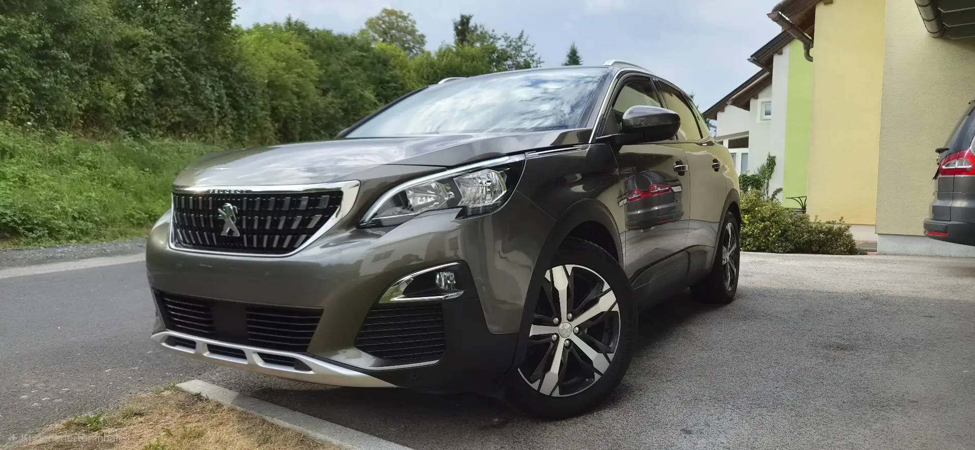Peugeot 5008 1,6 BlueHDI 120 S&S 6-Gang Active - 1
