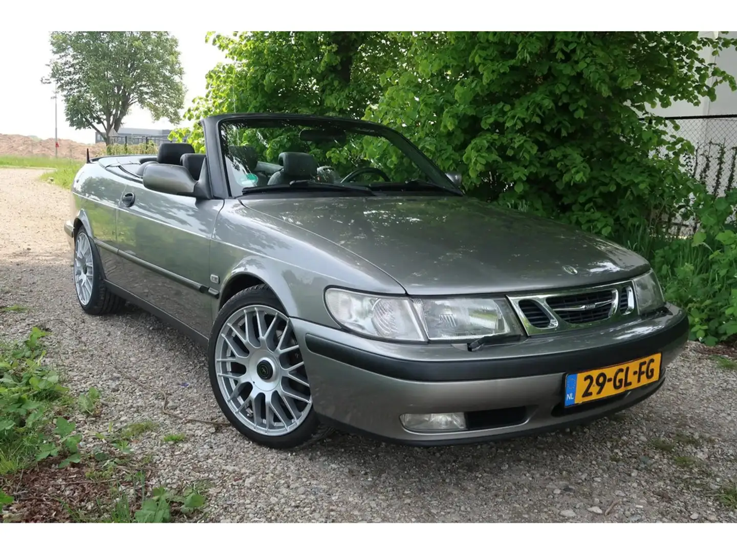 Saab 9-3 Cabrio 2.0t SE Design Edition Gris - 2