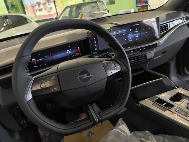 Opel Grandland view 10