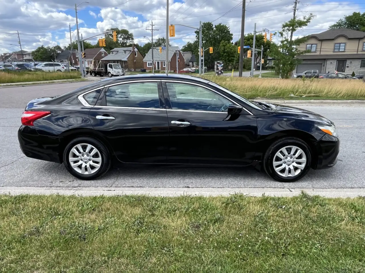 Nissan Altima снимка Nissan Altima