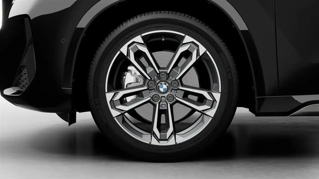 BMW X1 photo BMW X1