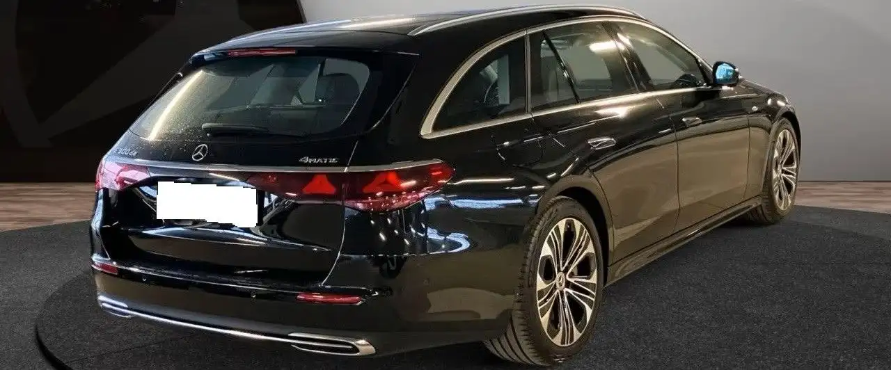 Mercedes-Benz E 300 de 4MATIC T Avantgarde PANO AHK DISTRO LED 5