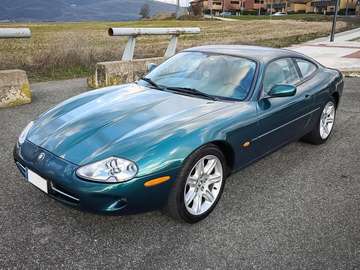 XK8 Coupe