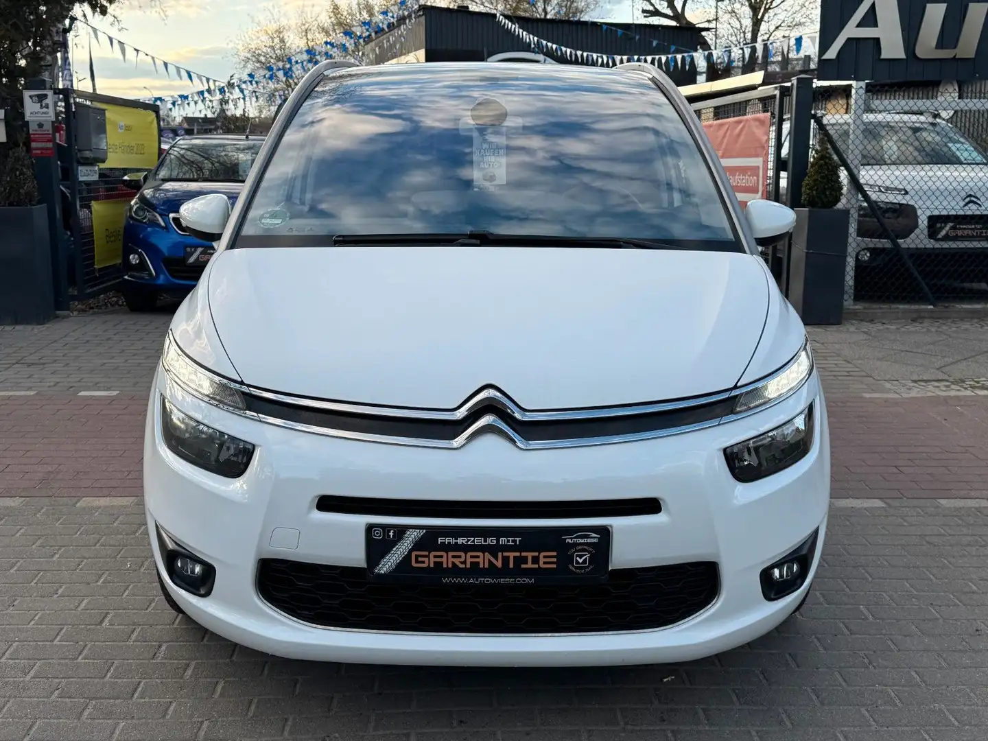 Citroen Grand C4 Picasso 7Sitze*Nav*AHK*Kam*Temp*Szhz* Weiß - 2