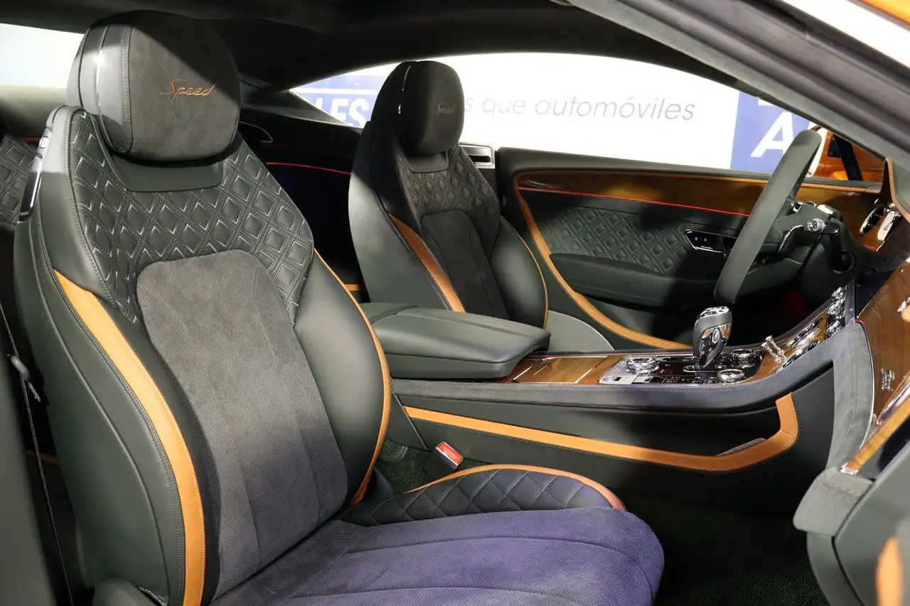 Bentley Continental GT 2022 — фото 9