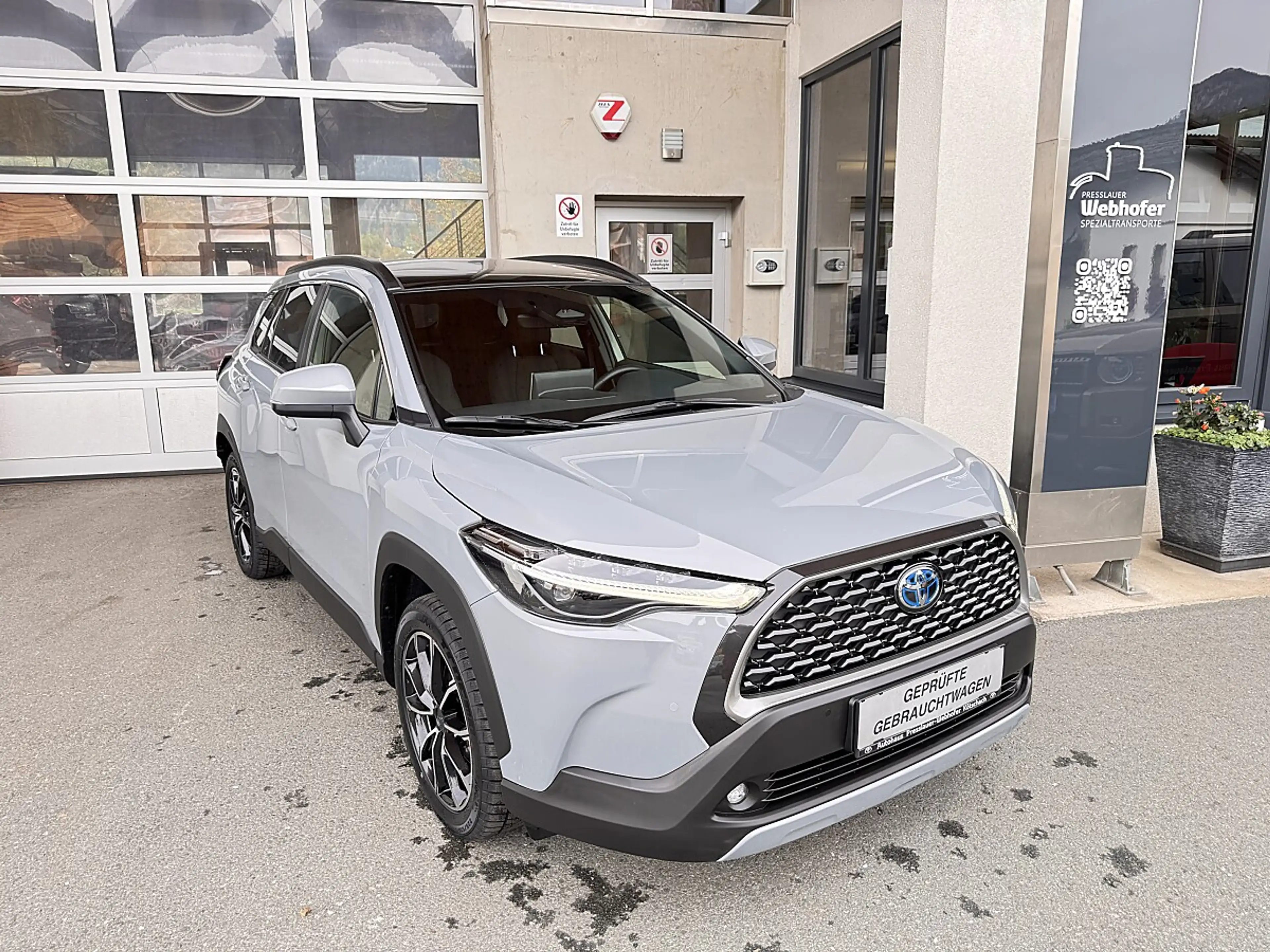 Toyota Corolla Cross 2,0 Hybrid Premium AWD