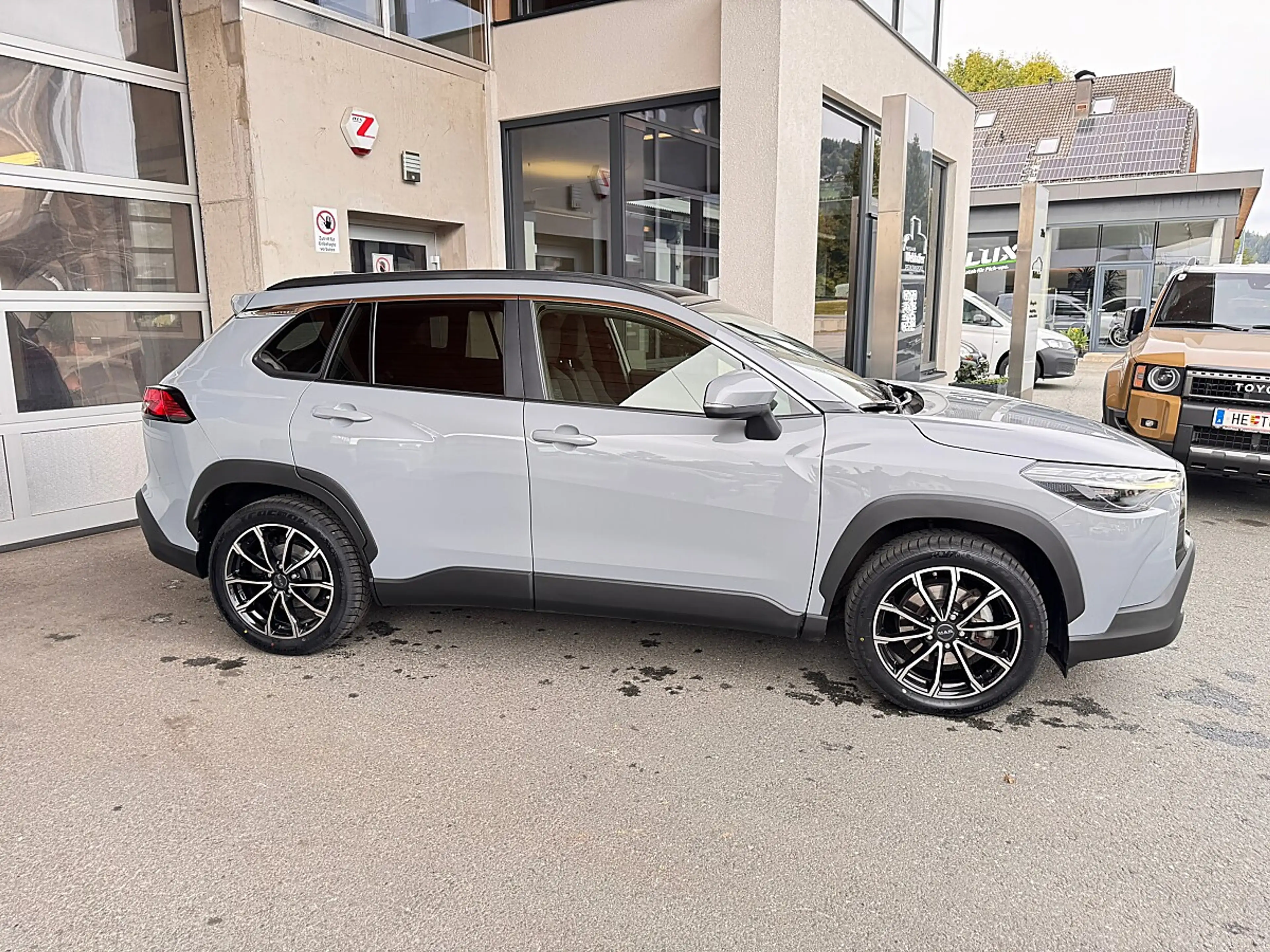 Toyota Corolla Cross 2,0 Hybrid Premium AWD — photo 5