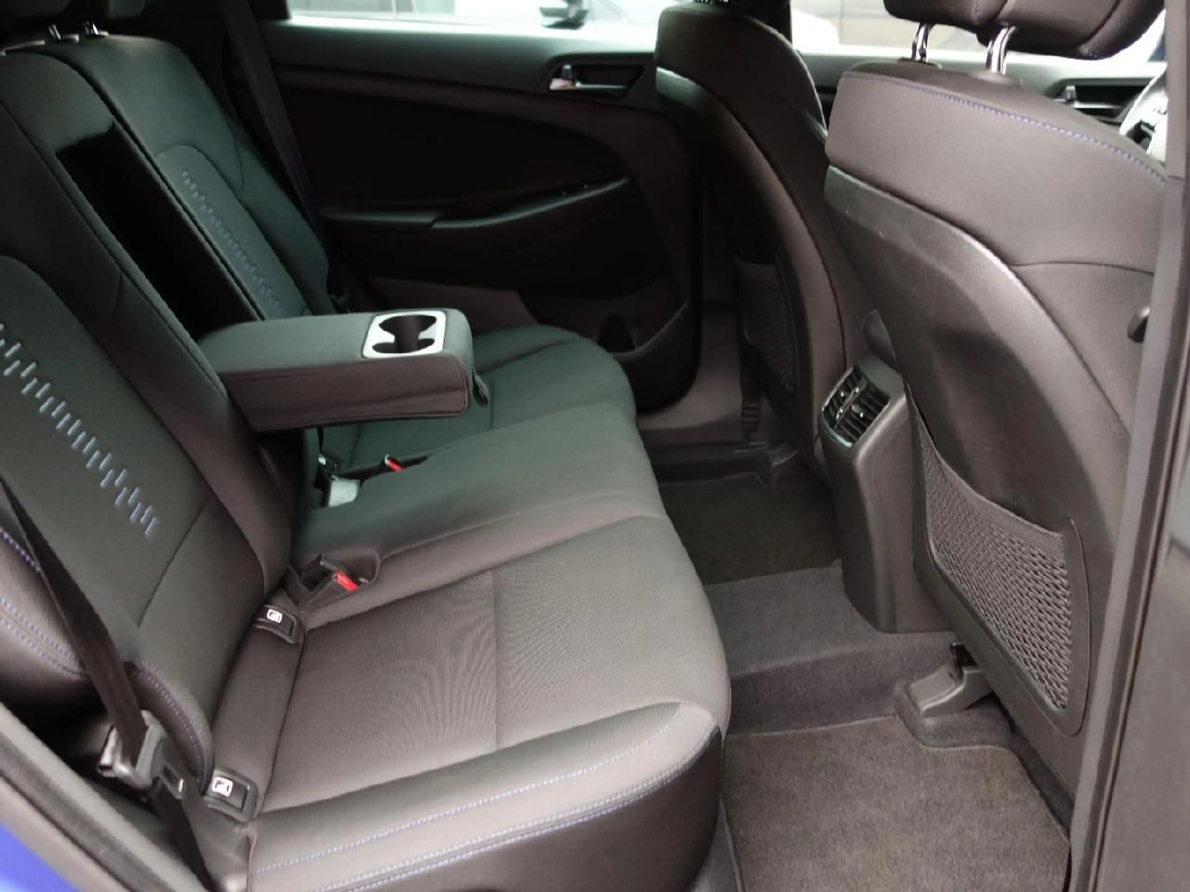 Hyundai TUCSON Passion + 2WD Autom NAVI DAB Winterp — photo 12