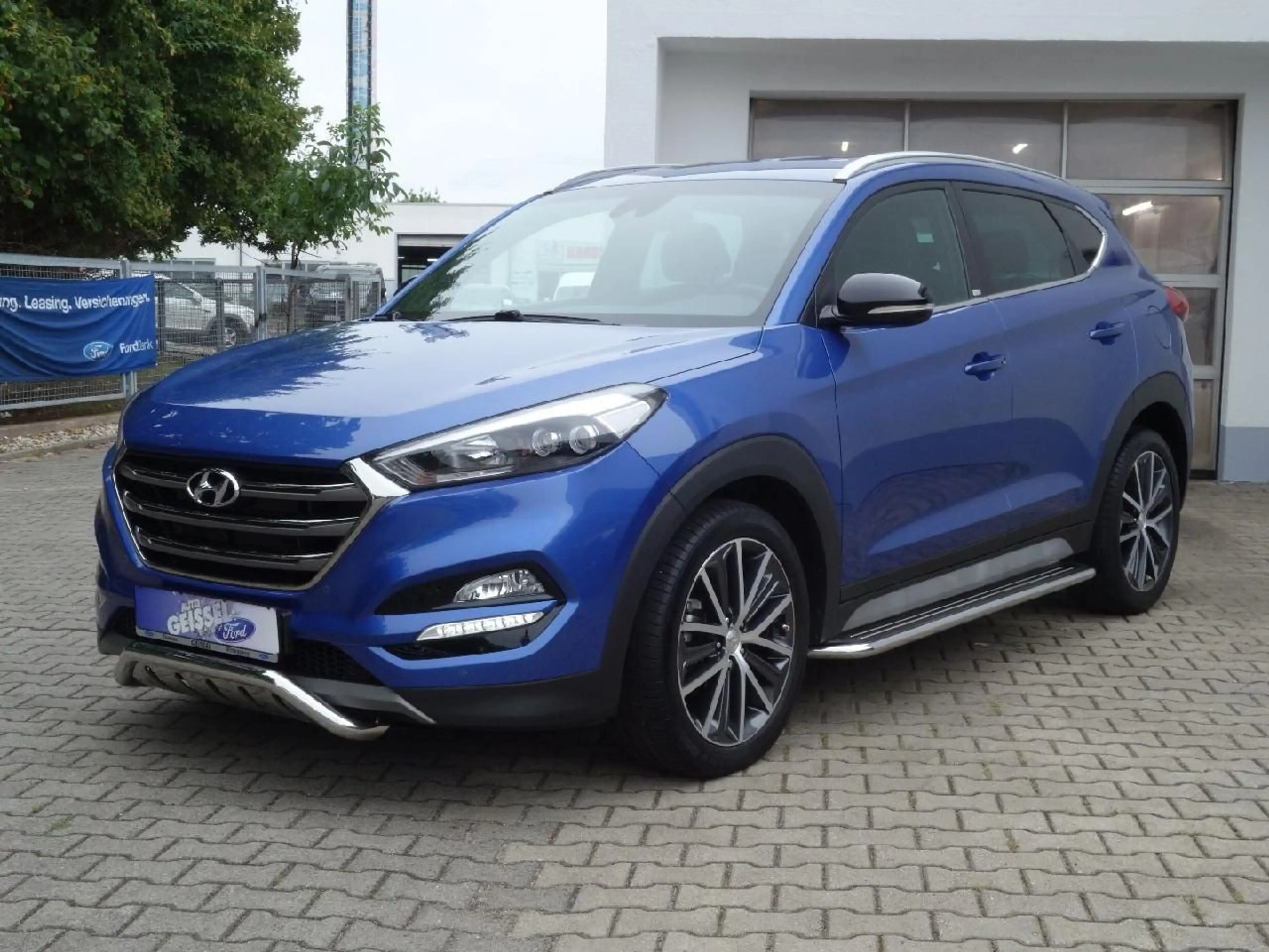 Hyundai TUCSON Passion + 2WD Autom NAVI DAB Winterp — photo 3