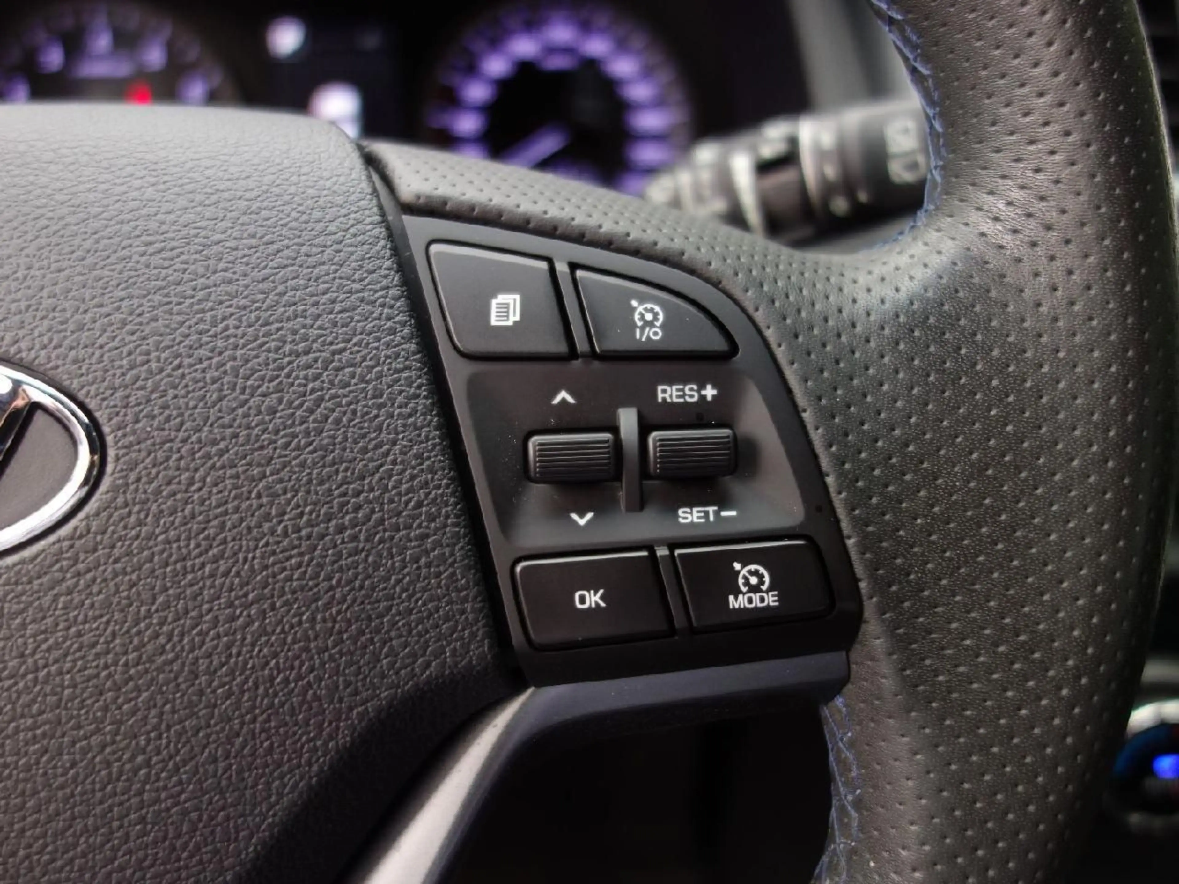 Hyundai TUCSON Passion + 2WD Autom NAVI DAB Winterp — photo 17