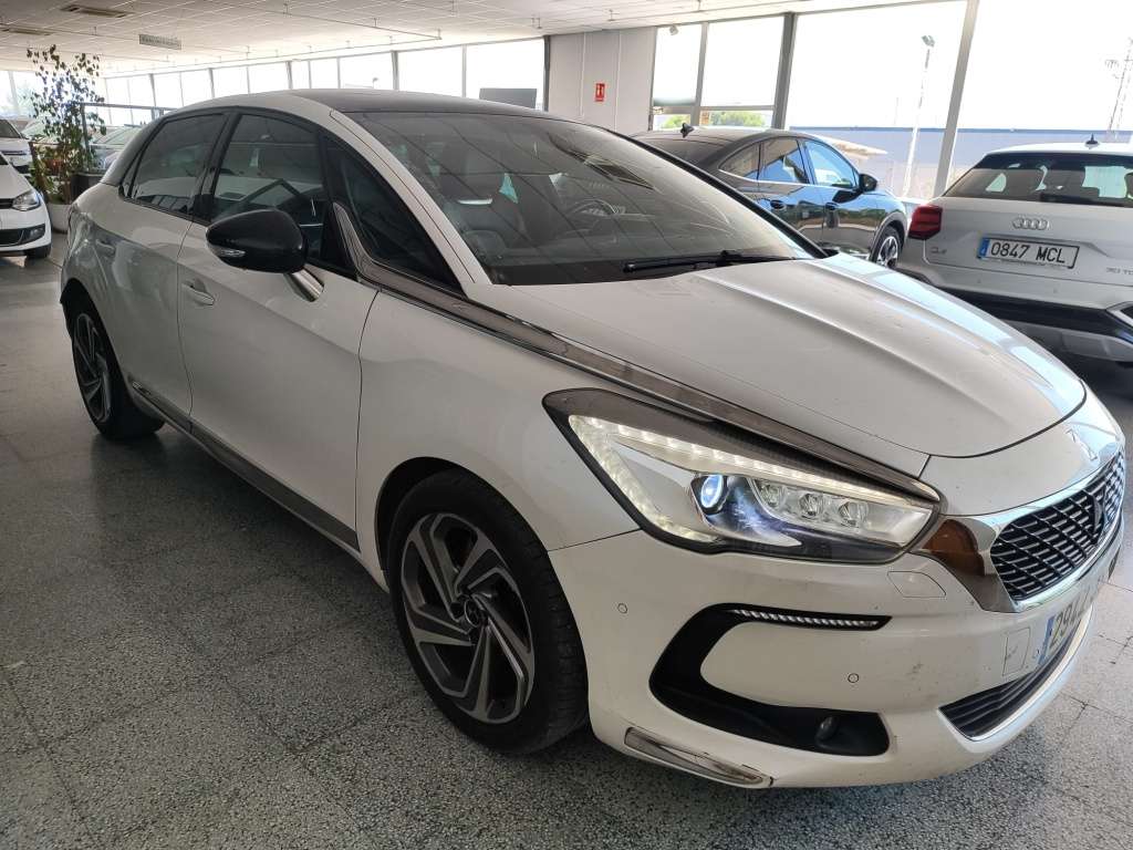 DS Automobiles DS 5 2.0BlueHDi S&S Performance Line EAT6 180 - foto 1