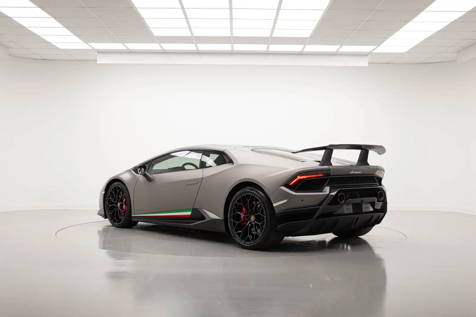 Lamborghini Huracán 5.2 V10 Performante Coupé Gri - 2