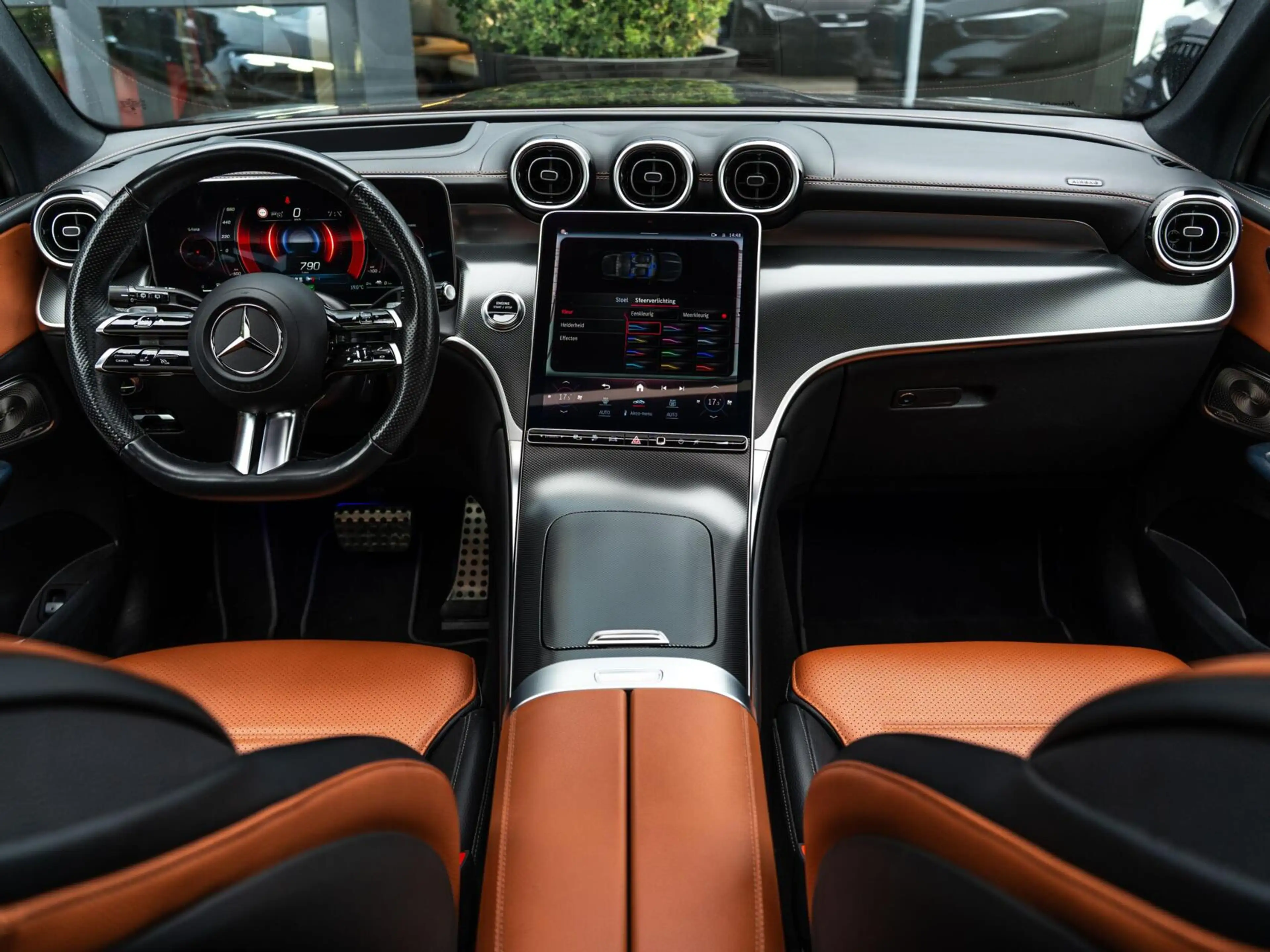 Mercedes-Benz GLC 400 400e 4MATIC AMG Line|PANO|BURMESTER|4WS — photo 10