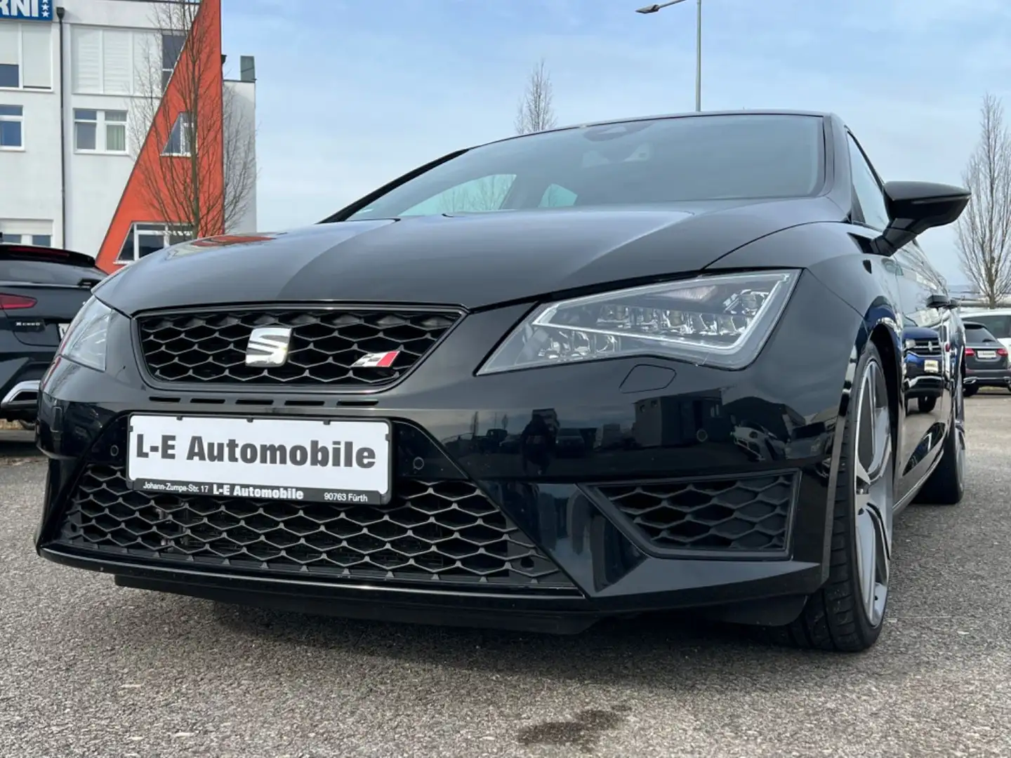 SEAT Leon 2.0TSI Cupra 280 *LED/NAVI/LEDER/PDC/SHZ.. Schwarz - 1