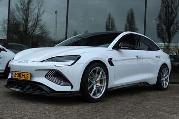 DESIGN RWD 82.5 KWH | PANO | 360 CAMERA | DYNAUDIO