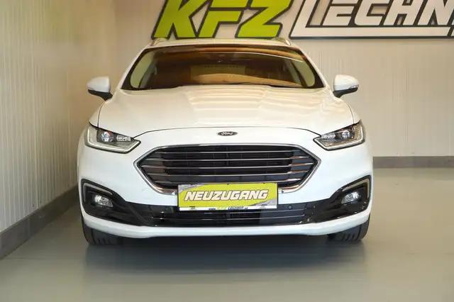 Ford Mondeo view 9