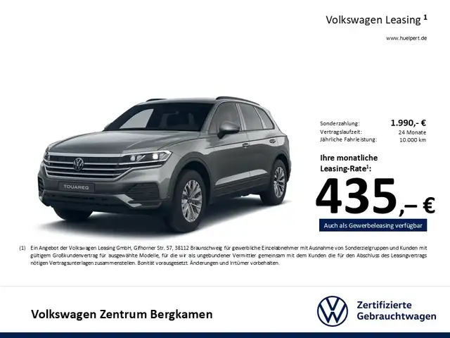 Volkswagen Touareg view 3